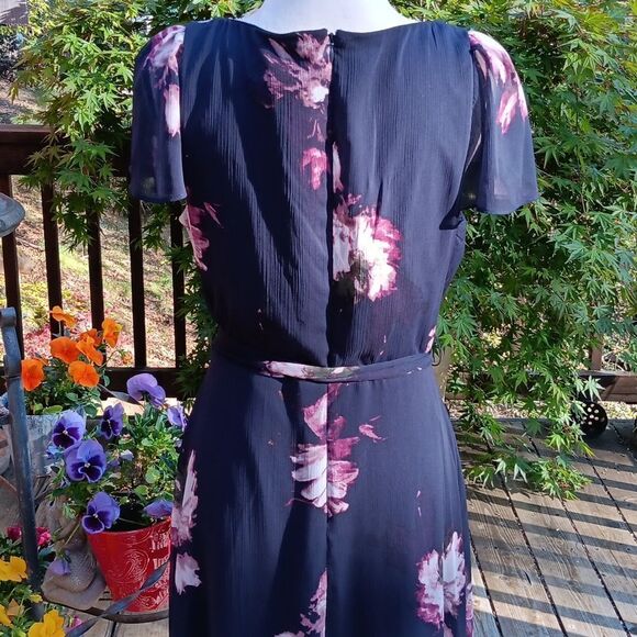 NWT DKNY Sheer Dark Floral Dress - Picture 10 of 16